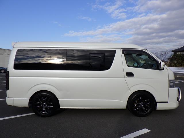 ハイエースワゴン ＧＬ　４ＷＤ　Ｂｌｕｅｔｏｏｔｈ対応ナビ　パワースライドドア　クルーズコントロール　バンパーガード　オーバーフェンダー　ＤＥＬＦ１８インチアルミホイール　ＯＢＤ診断済み　グー鑑定書付き（12枚目）