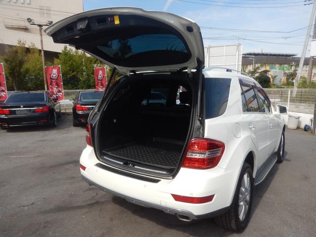 ML350 ブルーテック 4マチック ディーゼルターボ サンルーフ ブラックレザーシート サイドライナー CLIFFORD ワンオーナー車 後期型 最終モデル(11枚目)