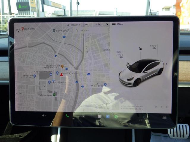 モデル３ パフォーマンス　Ｂｌｕｅｔｏｏｔｈ対応ディスプレイオーディオ　ｙｏｕｔｕｂｅ系動画配信サイト視聴可能　純正２０インチアルミホイール　スマホ置くだけ充電　家庭用充電器有　カーボンドアミラースポイラー　正規ディーラー車（17枚目）