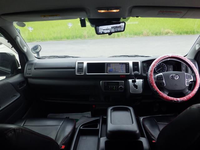 ハイエースワゴン ＧＬ　Ｂｌｕｅｔｏｏｔｈ対応ナビ　デジタルインナーミラー　ドラレコ　レザー調シートカバー　ＭＡＤＣＲＯＳＳ１５インチＡＷ　トヨタセーフティセンス　禁煙車　１０人乗り　ＯＢＤ診断済み　グー鑑定書付き（18枚目）