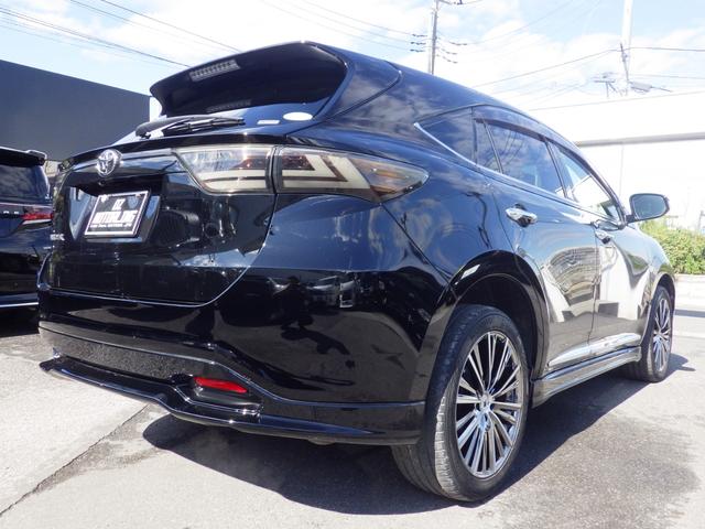 ハリアー プレミアム　Ｂｌｕｅｔｏｏｔｈ対応ナビ　スタインリングパッケージｖｅｒ．１　ハーフレザーシート　社外テール　パワーテールゲート　Ｋｒａｎｚｅ１９インチＡＷ　ディーラー記録簿　ＯＢＤ診断済み　グー鑑定書付き（12枚目）