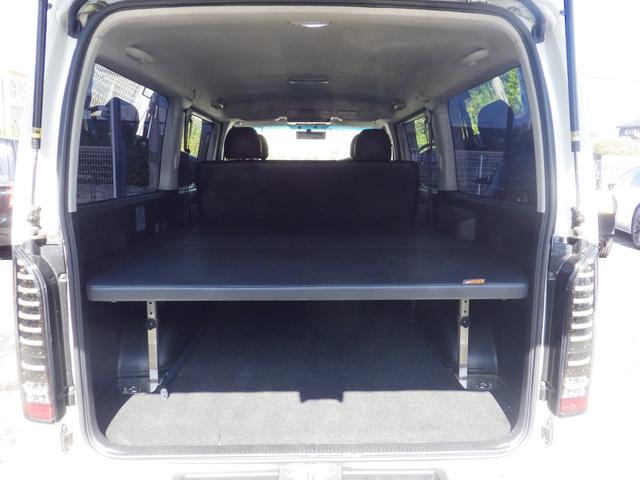 ハイエースバン スーパーGL ダークプライム Bluetooth対応ALPINEナビ/フリップダウンモニター ベッドキット バッドフェイス 玄武ローダウン エムテクノ減衰力調整式ショック MTS17インチアルミ OBD診断済み グー鑑定書付き(16枚目)