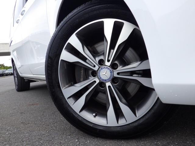 Vクラス V220d アバンギャルド ロング Bluetooth対応ナビ ALPINEフリップダウンモニター ドラレコ 全周囲カメラ ブラックレザーシート パドルシフト ブラインドスポットアシスト 純正18インチアルミ グー鑑定書付き(11枚目)