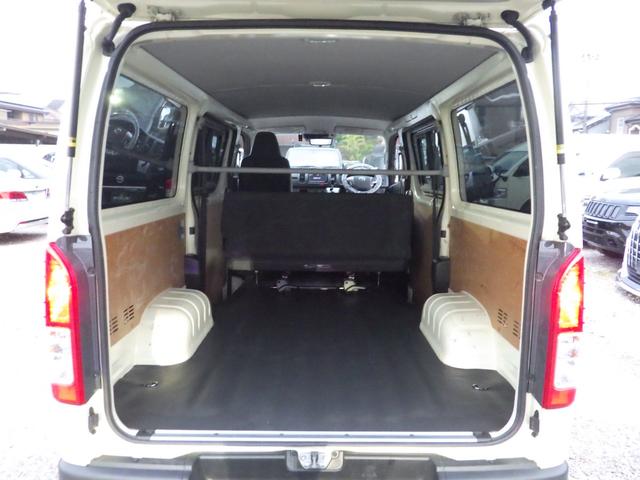 ハイエースバン ロングＤＸ　Ｂｌｕｅｔｏｏｔｈ対応ナビ　全周囲アラウンドビューカメラ　ドラレコ　デジタルインナーミラー　ＴＲＤフルエアロ／マッドフラップ／１５インチＡＷ　特注カラー　衝突軽減　ＯＢＤ診断済み　グー鑑定書付き（15枚目）