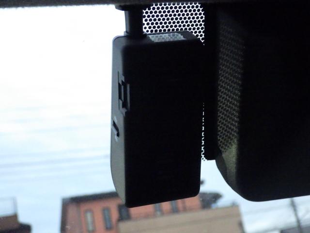 ハイエースバン ロングＤＸ　Ｂｌｕｅｔｏｏｔｈ対応ナビ　全周囲アラウンドビューカメラ　ドラレコ　デジタルインナーミラー　ＴＲＤフルエアロ／マッドフラップ／１５インチＡＷ　特注カラー　衝突軽減　ＯＢＤ診断済み　グー鑑定書付き（25枚目）