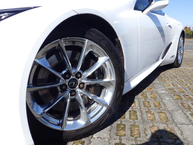 ＬＣ ＬＣ５００ｈ　Ｌパッケージ　Ｂｌｕｅｔｏｏｔｈ対応ナビ　ヘッドアップディスプレイ　ＢＳＭ　ブリージーブルーインテリア　本革シート　シートヒーター／クーラー　ガラスルーフ　禁煙車　ＯＢＤ診断済み　グー鑑定書付き（17枚目）