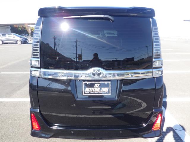 ヴォクシー ＺＳ　煌ＩＩ　Ｂｌｕｅｔｏｏｔｈ対応ナビ　バックカメラ　ドラレコ　ＰＥＲＦＥＣＴ車高調　社外グリル／ガーニッシュ　純正１６インチＡＷ　衝突軽減　ワンオーナー　記録簿７枚　特別仕様車　ＯＢＤ診断済み　グー鑑定書付き（10枚目）