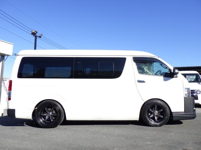 ハイエースワゴン ＧＬ　Ｂｌｕｅｔｏｏｔｈ対応ナビ　プッシュスターター　ＢＬＵＭＥセカンドシート　フロントエアロ　３．５インチ玄武ブロックローダウン　社外１５インチＡＷ　１０人乗り　ＯＢＤ診断済み　グー鑑定書付き（12枚目）