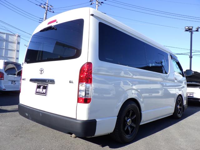 ハイエースワゴン ＧＬ　Ｂｌｕｅｔｏｏｔｈ対応ナビ　プッシュスターター　ＢＬＵＭＥセカンドシート　フロントエアロ　３．５インチ玄武ブロックローダウン　社外１５インチＡＷ　１０人乗り　ＯＢＤ診断済み　グー鑑定書付き（14枚目）