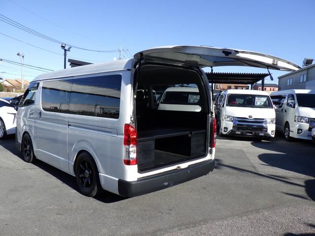 ハイエースワゴン ＧＬ　Ｂｌｕｅｔｏｏｔｈ対応ナビ　プッシュスターター　ＢＬＵＭＥセカンドシート　フロントエアロ　３．５インチ玄武ブロックローダウン　社外１５インチＡＷ　１０人乗り　ＯＢＤ診断済み　グー鑑定書付き（15枚目）