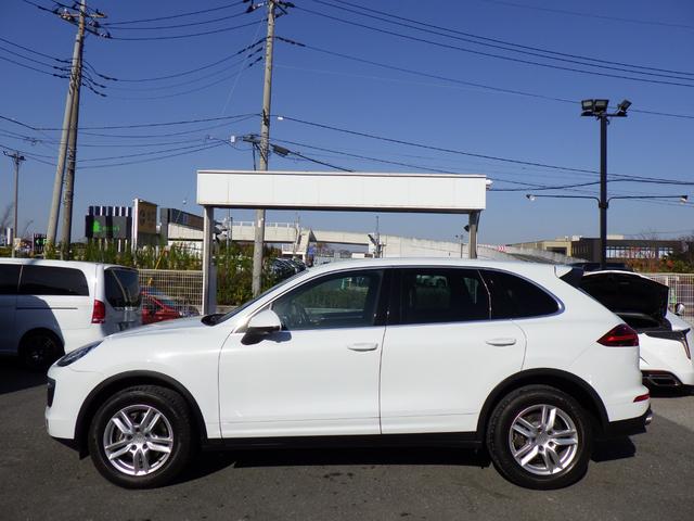 カイエン ベースグレード　４ＷＤ　Ｂｌｕｅｔｏｏｔｈ対応ナビＴＶ　ＢＯＳＥサウンドシステム　前後ドライブレコーダー　ベージュレザーシート　禁煙車　ディーラー記録簿１０枚有り　グー鑑定書付き（12枚目）