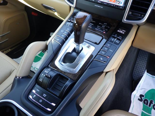 カイエン ベースグレード　４ＷＤ　Ｂｌｕｅｔｏｏｔｈ対応ナビＴＶ　ＢＯＳＥサウンドシステム　前後ドライブレコーダー　ベージュレザーシート　禁煙車　ディーラー記録簿１０枚有り　グー鑑定書付き（20枚目）