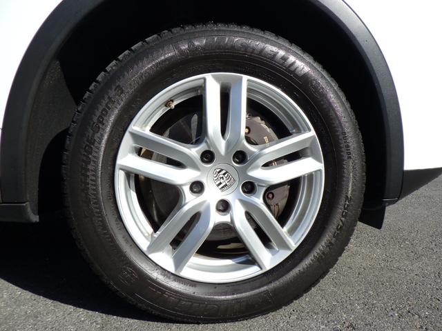 カイエン ベースグレード　４ＷＤ　Ｂｌｕｅｔｏｏｔｈ対応ナビＴＶ　ＢＯＳＥサウンドシステム　前後ドライブレコーダー　ベージュレザーシート　禁煙車　ディーラー記録簿１０枚有り　グー鑑定書付き（30枚目）