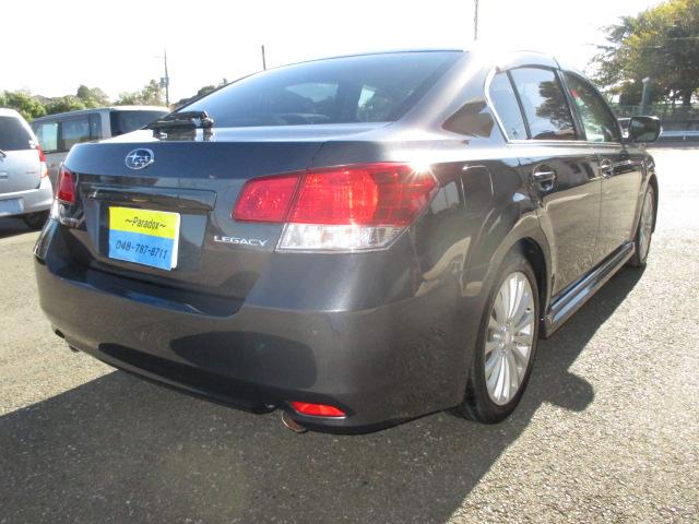 レガシィＢ４ ２．５ｉ　Ｓパッケージ　６速マニュアルトランスミッション　インタークーラーターボ　４ＷＤ　タイミングベルト交換済み　純正１８インチアルミホイール　純正ＨＩＤヘッドライト　純正フロント、リアフォグランプ　キーレス　スマートキー（7枚目）