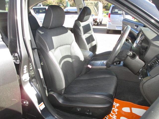 レガシィＢ４ ２．５ｉ　Ｓパッケージ　６速マニュアルトランスミッション　インタークーラーターボ　４ＷＤ　タイミングベルト交換済み　純正１８インチアルミホイール　純正ＨＩＤヘッドライト　純正フロント、リアフォグランプ　キーレス　スマートキー（12枚目）