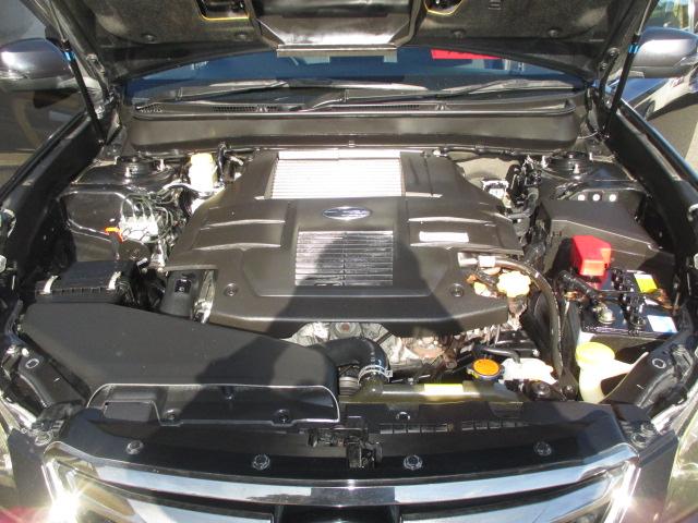 レガシィＢ４ ２．５ｉ　Ｓパッケージ　６速マニュアルトランスミッション　インタークーラーターボ　４ＷＤ　タイミングベルト交換済み　純正１８インチアルミホイール　純正ＨＩＤヘッドライト　純正フロント、リアフォグランプ　キーレス　スマートキー（16枚目）