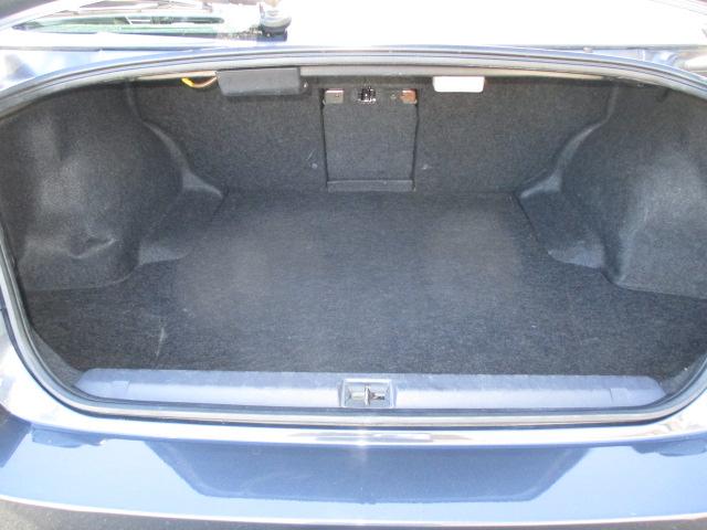 レガシィＢ４ ２．５ｉ　Ｓパッケージ　６速マニュアルトランスミッション　インタークーラーターボ　４ＷＤ　タイミングベルト交換済み　純正１８インチアルミホイール　純正ＨＩＤヘッドライト　純正フロント、リアフォグランプ　キーレス　スマートキー（17枚目）