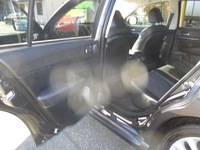 レガシィＢ４ ２．５ｉ　Ｓパッケージ　６速マニュアルトランスミッション　インタークーラーターボ　４ＷＤ　タイミングベルト交換済み　純正１８インチアルミホイール　純正ＨＩＤヘッドライト　純正フロント、リアフォグランプ　キーレス　スマートキー（23枚目）