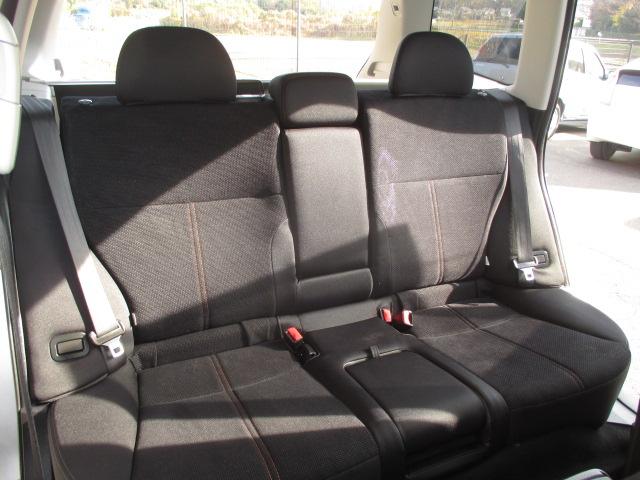 フォレスター ２．０ＸＴ　５速マニュアルトランスミッション　インタークーラーターボ　４ＷＤ　タイミングベルト交換済み　ＣＤラジオ　ＳＴＩ製ストラットタワーバー　純正１７インチアルミホイール　ＨＩＤヘッドライト　ＥＴＣ　キーレス（15枚目）