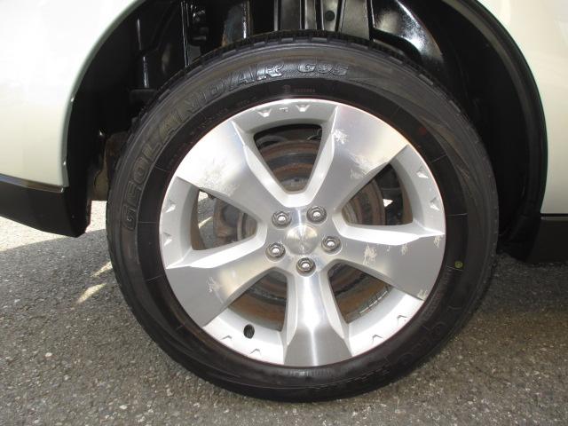 フォレスター ２．０ＸＴ　５速マニュアルトランスミッション　インタークーラーターボ　４ＷＤ　タイミングベルト交換済み　ＣＤラジオ　ＳＴＩ製ストラットタワーバー　純正１７インチアルミホイール　ＨＩＤヘッドライト　ＥＴＣ　キーレス（20枚目）