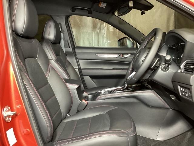 CX-5 2.5 25S スポーツ アピアランス 追従走行 DSC 地デジ 本革 LEDヘッドライト ETC車載器 TV Pシート BTオーディオ オートエアコン ドライブレコーダー Pセンサー アドバンスドキー オートライト 記録簿 シートヒーター(7枚目)