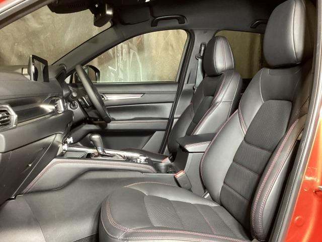 CX-5 2.5 25S スポーツ アピアランス 追従走行 DSC 地デジ 本革 LEDヘッドライト ETC車載器 TV Pシート BTオーディオ オートエアコン ドライブレコーダー Pセンサー アドバンスドキー オートライト 記録簿 シートヒーター(9枚目)