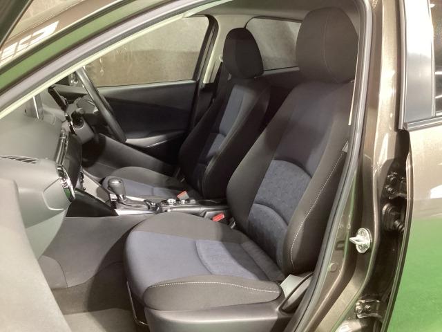 デミオ 1.3 13S 整備記録簿 ワンオ-ナ- アイスト キーレススタート VSA 盗難防止システム 衝突安全ボディ USB マニュアルエアコン フルセグテレビ ABS 運転席エアバッグ パワーウィンド WSRS アイスト(8枚目)