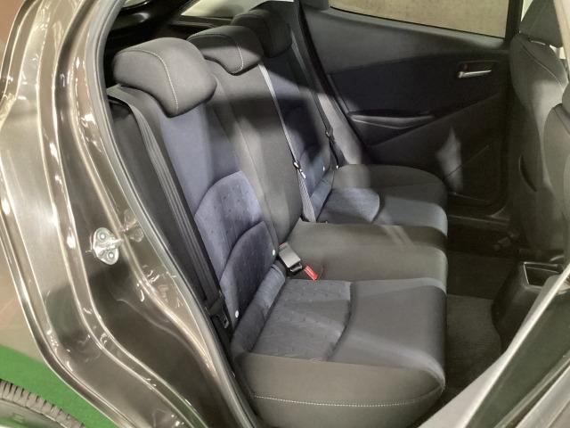 デミオ 1.3 13S 整備記録簿 ワンオ-ナ- アイスト キーレススタート VSA 盗難防止システム 衝突安全ボディ USB マニュアルエアコン フルセグテレビ ABS 運転席エアバッグ パワーウィンド WSRS アイスト(9枚目)