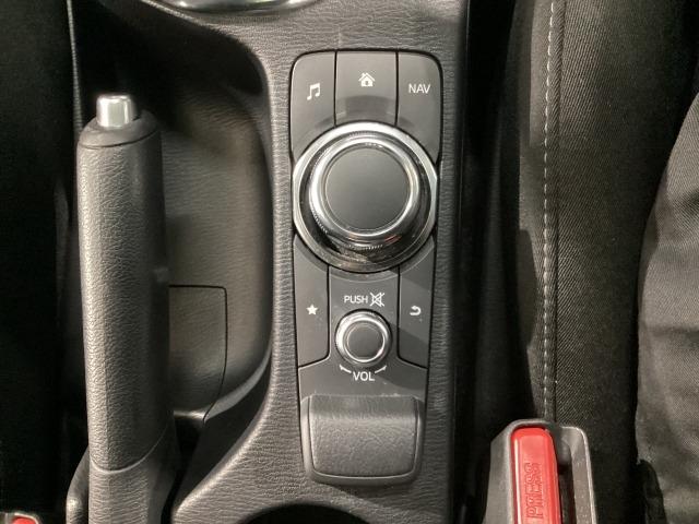 デミオ 1.3 13S 整備記録簿 ワンオ-ナ- アイスト キーレススタート VSA 盗難防止システム 衝突安全ボディ USB マニュアルエアコン フルセグテレビ ABS 運転席エアバッグ パワーウィンド WSRS アイスト(18枚目)