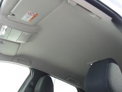 車内天井部もシミ・臭い・著しい汚れ無くキレイで快適な空間として仕上がってます◎是非、現車を確認下さい。 7