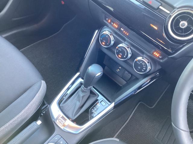 ＭＡＺＤＡ２ １．５　１５ＢＤ　３６０°セーフティＰＫＧ　セーフティクルーズＰＫＧ　ウォームコンフォートＰＫＧ　マツダコネクトＰＫＧ　地デジチューナー　元整備代車　ハイビームコントロール　レーダークルーズ　レーンキープアシスト（14枚目）