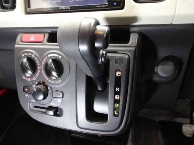 変速ショックが少なく滑らかで低燃費にも貢献してくれるＣＶＴ！