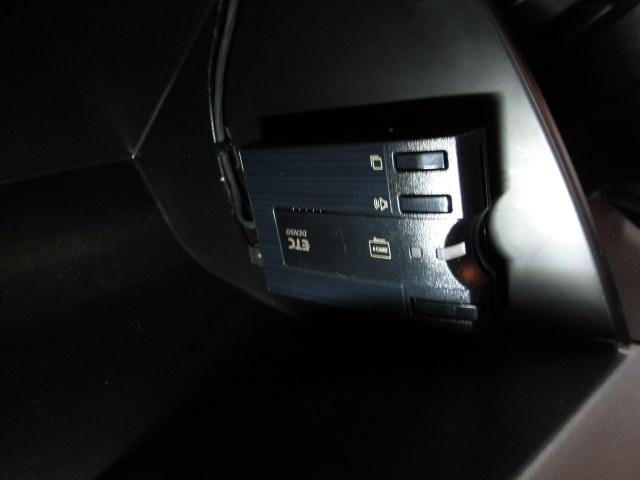 �ЊO�d�s�b����������Ă��܂����d�s�b�������p�̏ꍇ�͍ăZ�b�g�A�b�v��p���R�C�R�O�O-���ʓr�K�v�ƂȂ�܂��B�ԍڊ�̓O���[�u�{�b�N�X���ɐݒu�Ȃ̂œ���h�~�ɂ��𗧂��܂���