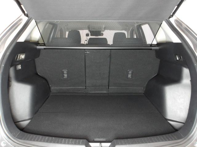 ＣＸ－５ ２．２　ＸＤ　ディーゼルターボ　４ＷＤ　ナビ　地デジ　オートクルーズ　ハロゲンヘッドライト　サイドカメラ　バックカメラ　ＥＴＣ　１７インチアルミ　アドバンスドキー　スマートシティーブレーキサポート　ルーフキャリア（12枚目）