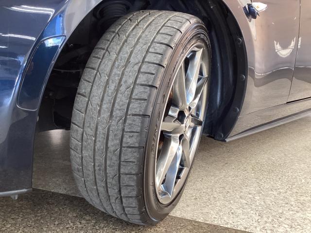 ロードスターＲＦ ２．０　ＶＳ　バーガンディ－　セレクション　ＢＯＳＥサウンドシステム　ナビ　地デジ　赤本革シート　シートヒーター　バックカメラ　Ａｐｐｌｅ　ＣａｒＰｌａｙ　オートエアコン　メモリーナビ　レザーシート　アドバンスドキー　誤発進抑制　地デジ　ＬＥＤ（32枚目）