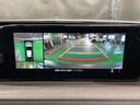 狭い場所での駐車やすれ違いなどでより的確な運転操作に役立つ360°ビューモニターが装備されています。