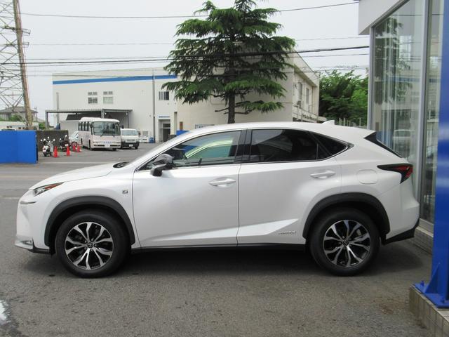NX300h Fスポーツ 1オナ・本革・プリクラッシュS・全車速レーダークルーズC・S&Bカメラ・BTオーディオ・ブルーレイ・シートエアコン・メモリー付Pシート・ASC・ステアヒーター・コーナーセンサー・18AW・LEDライト(14枚目)