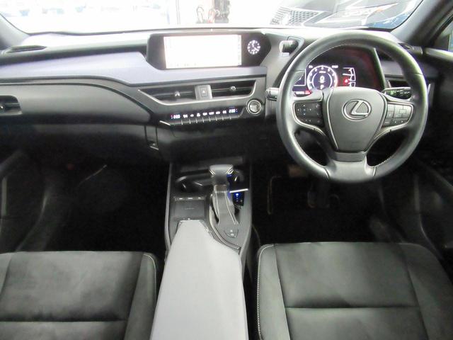 UX200ブルーエディション WEDS21インチAW・プリクラッシュS・全車速レーダークルーズC・LTA・HUD・バックカメラ・BTオーディオ・Aストップ・ETC・TVキット・コーナーセンサー・電動ハッチ・キックセンサー・LED(4枚目)