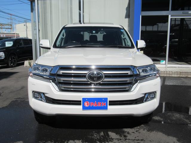 TOYOTA LAND CRUISER ZX | 2019 | PEARL WHITE | 19382 km