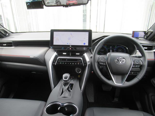 ハリアーＰＨＥＶ Ｚ　１オーナー・黒革エアシート・パノラミックビューモニター・ＪＢＬ１２．３型ディスプレイオーディオ・フルセグ・パワーバックドア・ＨＵＤ・トヨタセーフティセンス・純正１９ＡＷ・ＬＥＤ・デジタルインナーミラー（10枚目）