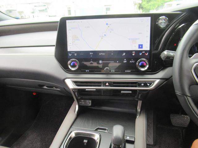 ＲＸ ＲＸ３５０ｈ　バージョンＬ　セミアニリン本革・全席エアシート・パノラミックビュー・１４インチナビ・フルセグ・アドバンスドパーク・ＨＵＤ・パワーバックドア・輻射ヒーター・デジタルインナーミラー・純正２１ＡＷ・ＬＥＤ・パドルシフト（19枚目）