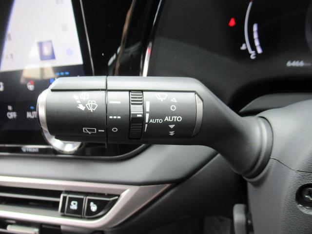 ＲＸ ＲＸ３５０ｈ　バージョンＬ　セミアニリン本革・全席エアシート・パノラミックビュー・１４インチナビ・フルセグ・アドバンスドパーク・ＨＵＤ・パワーバックドア・輻射ヒーター・デジタルインナーミラー・純正２１ＡＷ・ＬＥＤ・パドルシフト（34枚目）