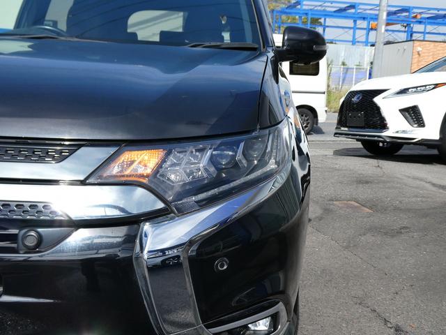 アウトランダーＰＨＥＶ Ｇプレミアムパッケージ　後期・ダイヤキルティングレザー・ｅ－Ａｓｓｉｓｔ・Ｓ－ＡＷＣ・純正ナビ・アラウンドビュー・フルセグ・純正１８ＡＷ・ＬＥＤヘッド・ＢＳＭ・ＬＫＡ・１００Ｖ１５００ｗ電源・シートヒーター・パドルシフト（48枚目）