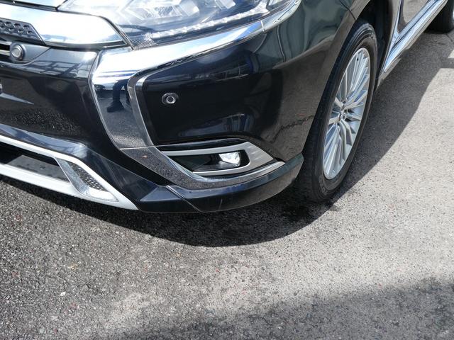 アウトランダーＰＨＥＶ Ｇプレミアムパッケージ　後期・ダイヤキルティングレザー・ｅ－Ａｓｓｉｓｔ・Ｓ－ＡＷＣ・純正ナビ・アラウンドビュー・フルセグ・純正１８ＡＷ・ＬＥＤヘッド・ＢＳＭ・ＬＫＡ・１００Ｖ１５００ｗ電源・シートヒーター・パドルシフト（50枚目）