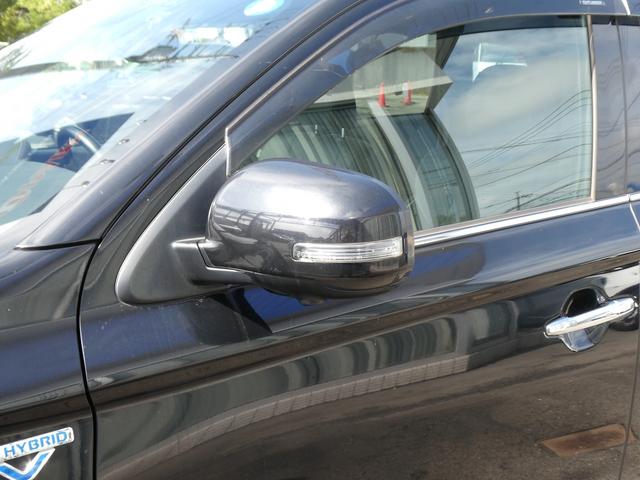 アウトランダーＰＨＥＶ Ｇプレミアムパッケージ　後期・ダイヤキルティングレザー・ｅ－Ａｓｓｉｓｔ・Ｓ－ＡＷＣ・純正ナビ・アラウンドビュー・フルセグ・純正１８ＡＷ・ＬＥＤヘッド・ＢＳＭ・ＬＫＡ・１００Ｖ１５００ｗ電源・シートヒーター・パドルシフト（52枚目）