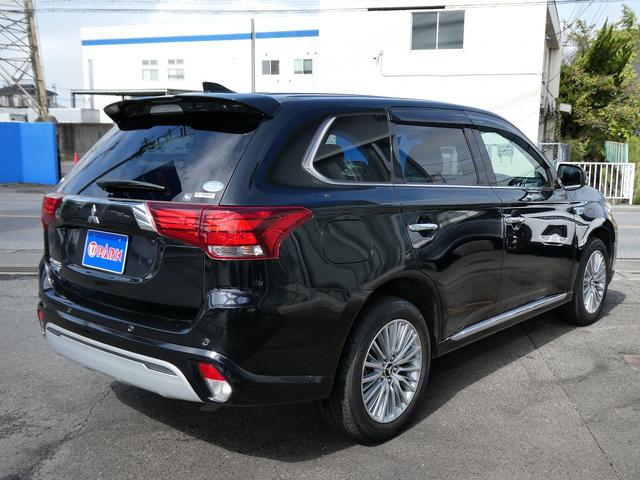 アウトランダーＰＨＥＶ Ｇプレミアムパッケージ　後期・ダイヤキルティングレザー・ｅ－Ａｓｓｉｓｔ・Ｓ－ＡＷＣ・純正ナビ・アラウンドビュー・フルセグ・純正１８ＡＷ・ＬＥＤヘッド・ＢＳＭ・ＬＫＡ・１００Ｖ１５００ｗ電源・シートヒーター・パドルシフト（64枚目）