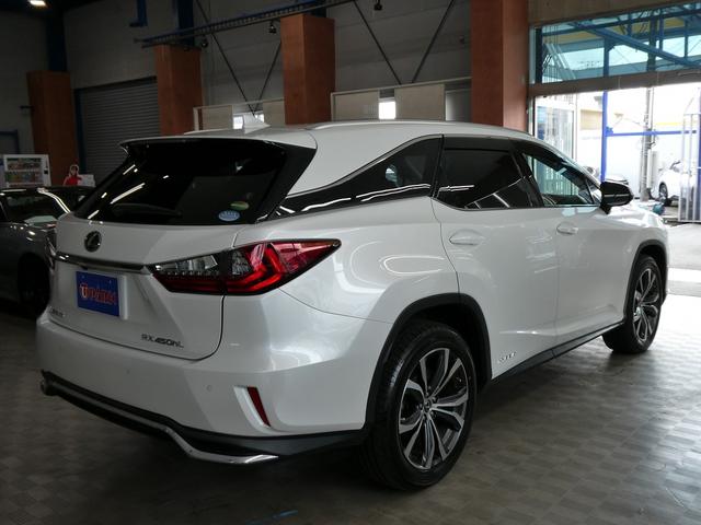 ＲＸ ＲＸ４５０ｈＬ　茶革エアシート・パノラミックビュー・３眼ＬＥＤヘッド・セーフティーＳ・純正ナビ・フルセグ・純正２０ＡＷ・ＨＵＤ・ＢＳＭ・パワーバックドア・ウッドコンビＨ・リアシートヒーター・オートＨＩビーム・７人乗り（9枚目）