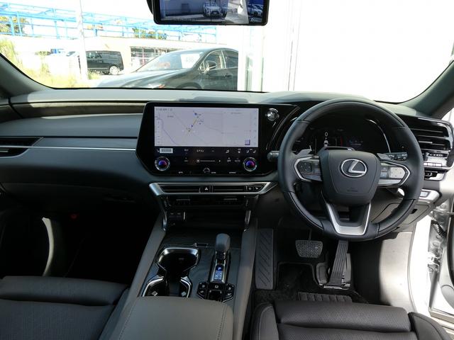 ＲＸ ＲＸ３５０　バージョンＬ　１オーナー・専用本革ウルトラスエードシート・モデリスタエアロ・全席エアシート・パノラミックビュー・１４インチナビ・フルセグ・３眼ＬＥＤ・デジタルインナーミラー・純正２１ＡＷ・ＨＵＤ・アドバンスドパーク（10枚目）