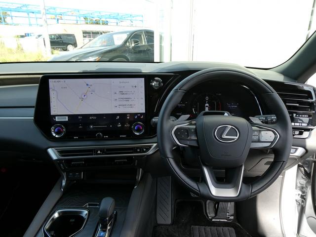 ＲＸ ＲＸ３５０　バージョンＬ　１オーナー・専用本革ウルトラスエードシート・モデリスタエアロ・全席エアシート・パノラミックビュー・１４インチナビ・フルセグ・３眼ＬＥＤ・デジタルインナーミラー・純正２１ＡＷ・ＨＵＤ・アドバンスドパーク（11枚目）