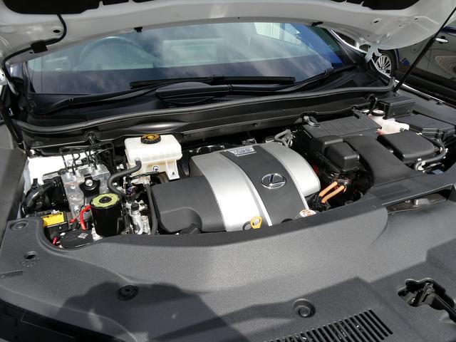 ＲＸ ＲＸ４５０ｈ　Ｆスポーツ　後期・１オーナー・黒革エアシート・ＳＲ・パノラミックビュー・純正タッチパネルナビ・フルセグ・３眼ＬＥＤ・カープレイ・パワーバックドア・セーフティＳ・純正２０ＡＷ・リアシートヒーター・オートＨＩビーム（75枚目）